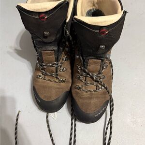 Mammut Men's Hiking/Winter Boots - VERY GOOD Condition - Men’s Size 12